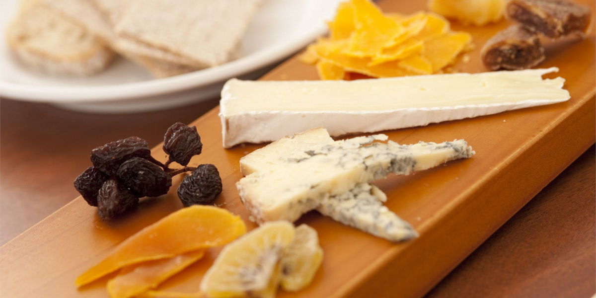 cheeses and raisin