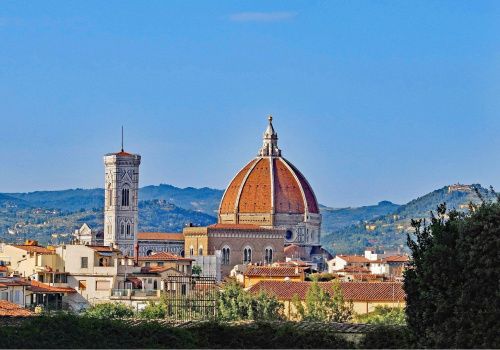 vista del duomo di firenze e campanile