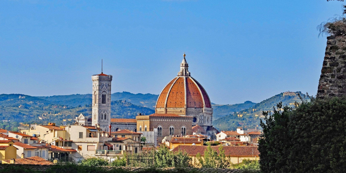 vista del duomo di firenze e campanile