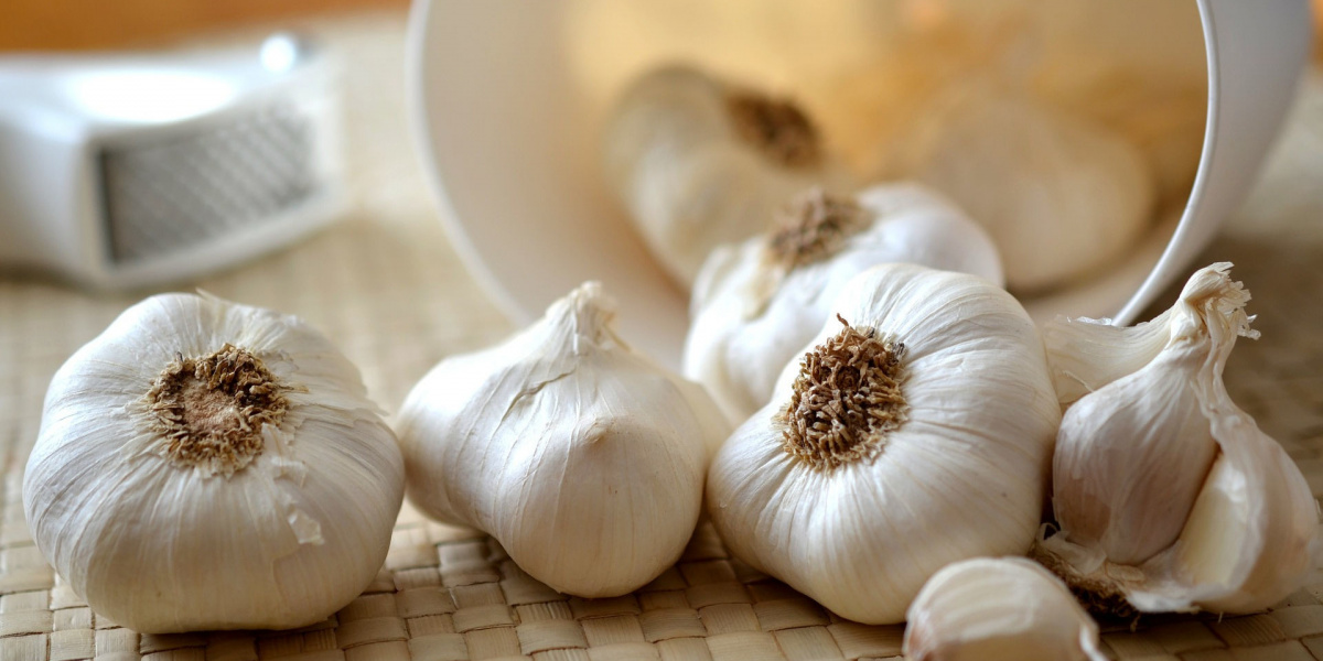 garlic against bad luck