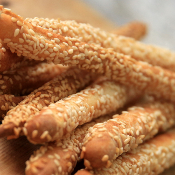 breadsticks with sesame seeds