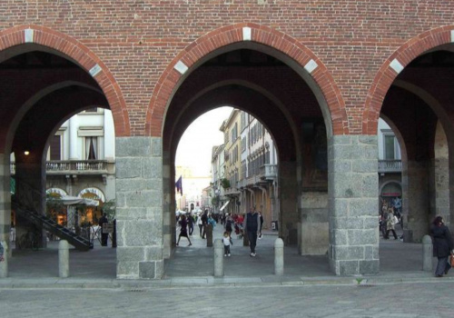 arches and portico in monza