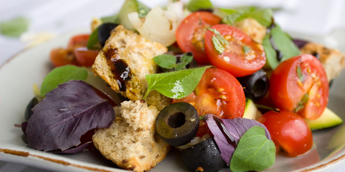 mixed salad with olives